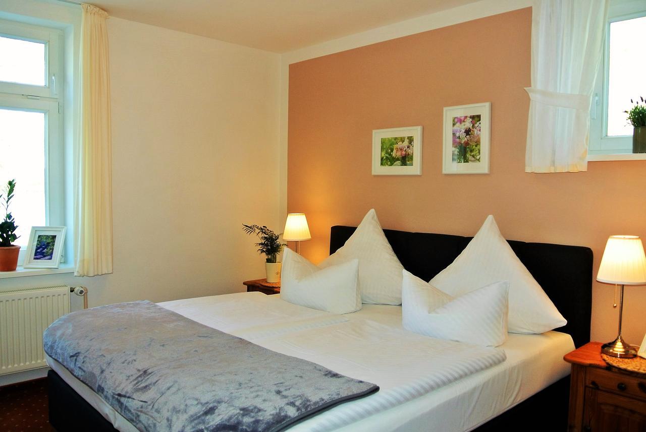 Seehotel Lindenhof Лихен Экстерьер фото